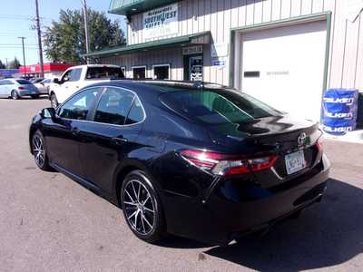 2021 Toyota Camry, $21995. Photo 4