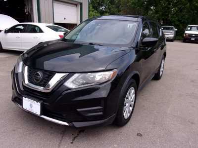 2020 Nissan Rogue, $11995. Photo 3