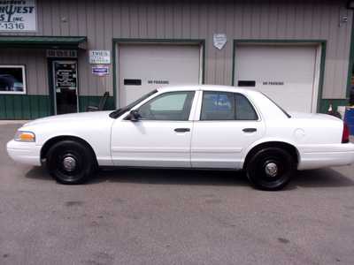 2011 Ford Crown Victoria, $5995. Photo 4