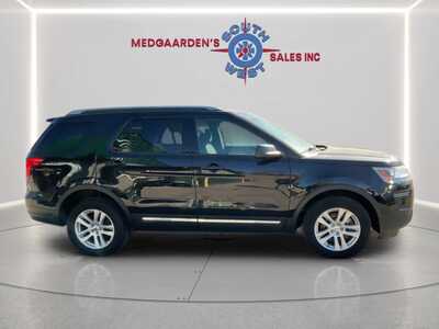 2019 Ford Explorer, $13995. Photo 6