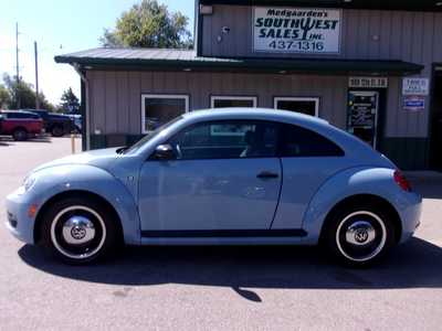 2015 Volkswagen Beetle, $9995. Photo 4