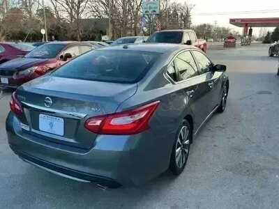 2017 Nissan Altima, $10995. Photo 7