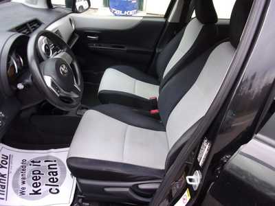 2012 Toyota Yaris, $6995. Photo 10