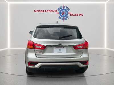 2018 Mitsubishi Outlander, $9995. Photo 4