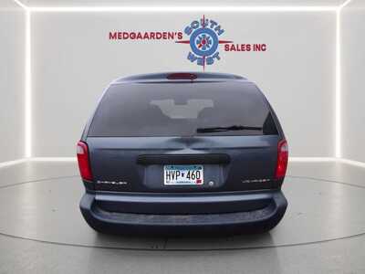2002 Chrysler Voyager, $0.00. Photo 4