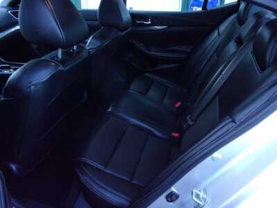 2019 Nissan Maxima, $17995. Photo 9