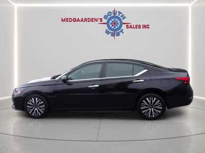 2024 Nissan Altima, $24495. Photo 2
