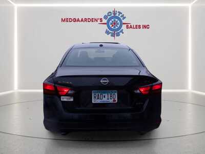 2024 Nissan Altima, $24495. Photo 4