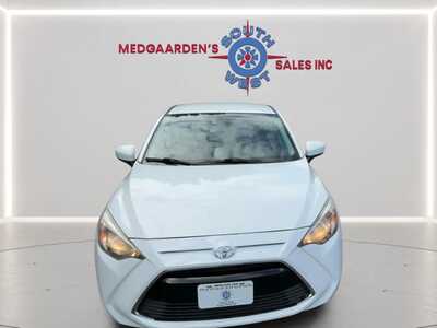 2017 Toyota Yaris, $9995. Photo 2