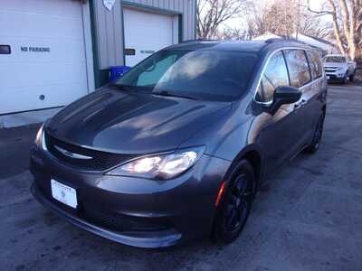 2021 Chrysler Voyager, $0.00. Photo 5