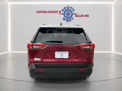2019 Toyota RAV4, $20995. Photo 11