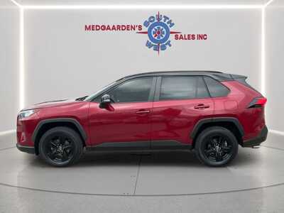 2019 Toyota RAV4, $20995. Photo 2