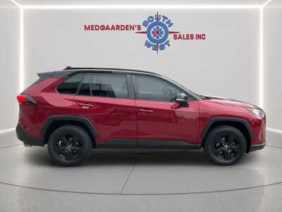 2019 Toyota RAV4, $20995. Photo 6