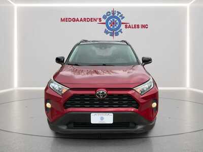 2019 Toyota RAV4, $20995. Photo 8