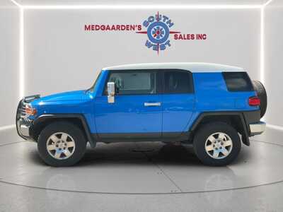 2007 Toyota FJ Cruiser, $8495. Photo 9