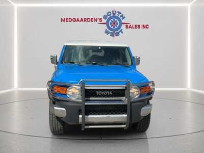 2007 Toyota FJ Cruiser, $8495. Photo 1