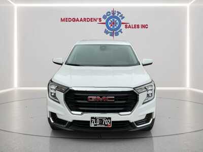 2024 GMC Terrain, $23995. Photo 2