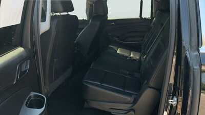 2017 Chevrolet Suburban, $19995. Photo 11