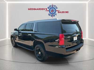2017 Chevrolet Suburban, $19995. Photo 3
