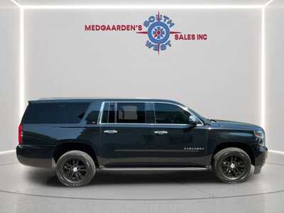 2017 Chevrolet Suburban, $19995. Photo 5
