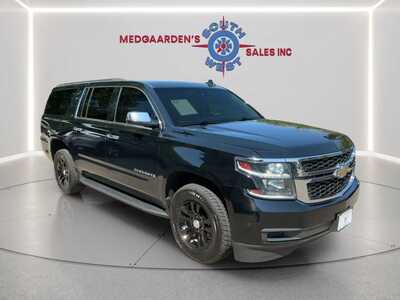 2017 Chevrolet Suburban, $19995. Photo 6