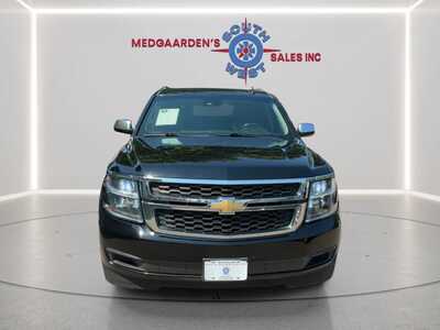 2017 Chevrolet Suburban, $19995. Photo 9