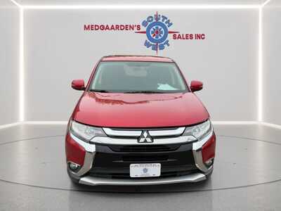 2018 Mitsubishi Outlander, $7995. Photo 12