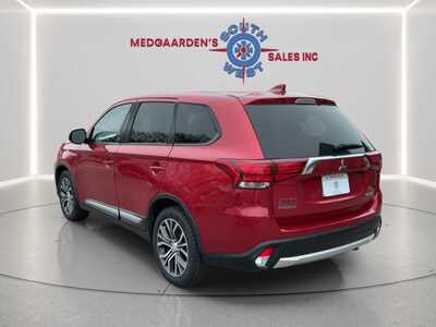 2018 Mitsubishi Outlander, $7995. Photo 3