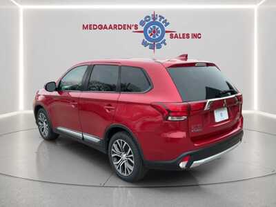 2018 Mitsubishi Outlander, $7995. Photo 4