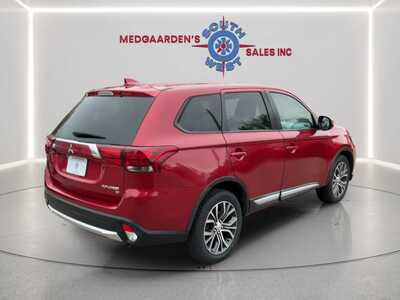 2018 Mitsubishi Outlander, $7995. Photo 7