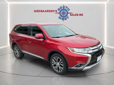 2018 Mitsubishi Outlander, $7995. Photo 8