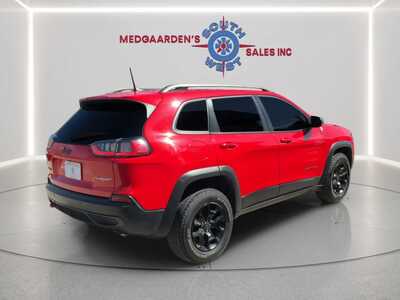 2019 Jeep Cherokee, $18995. Photo 5
