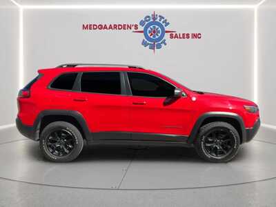 2019 Jeep Cherokee, $18995. Photo 6