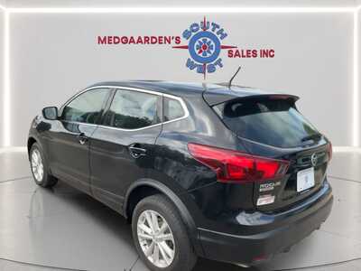 2019 Nissan Rogue, $11995. Photo 6