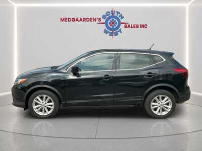 2019 Nissan Rogue, $11995. Photo 9