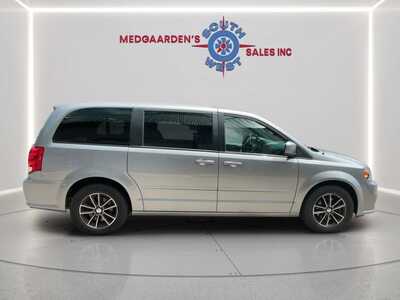 2016 Dodge Caravan, Grand, $9495. Photo 11