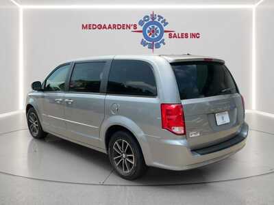 2016 Dodge Caravan, Grand, $9495. Photo 5