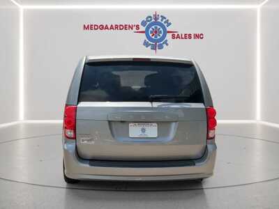 2016 Dodge Caravan, Grand, $9495. Photo 7