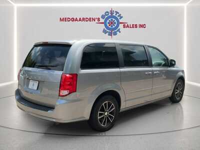2016 Dodge Caravan, Grand, $9495. Photo 9