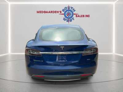 2016 Tesla Model S, $15620. Photo 6