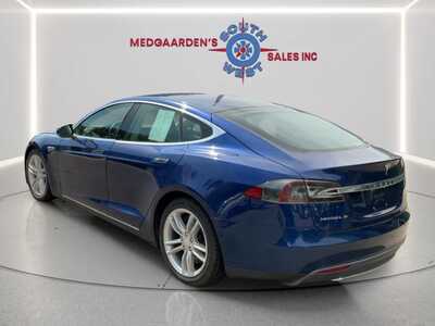 2016 Tesla Model S, $15620. Photo 9