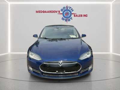 2016 Tesla Model S, $15620. Photo 1