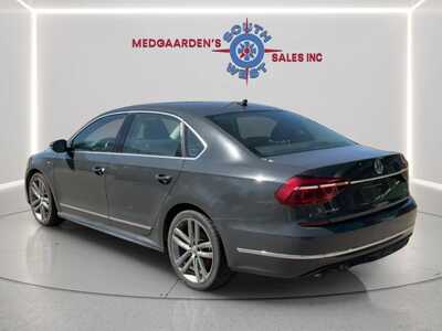 2017 Volkswagen Passat, $10995. Photo 9