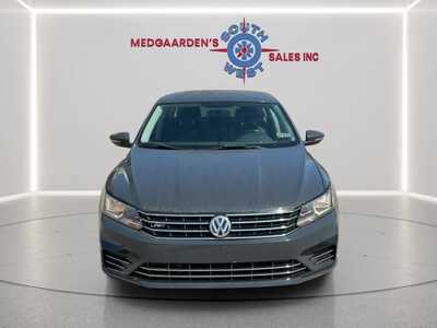 2017 Volkswagen Passat, $10995. Photo 1