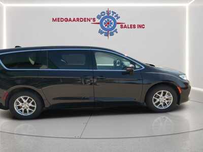 2023 Chrysler Pacifica, $23995. Photo 6