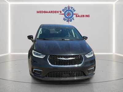 2023 Chrysler Pacifica, $23995. Photo 9