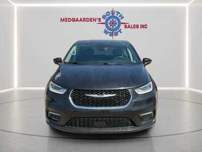 2023 Chrysler Pacifica, $23995. Photo 1