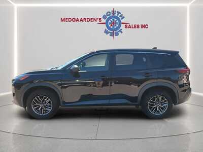 2023 Nissan Rogue, $18995. Photo 2