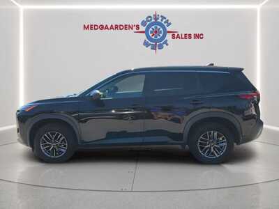 2023 Nissan Rogue, $18995. Photo 3