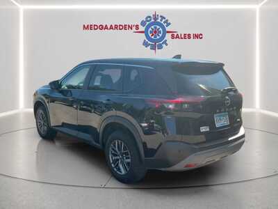2023 Nissan Rogue, $18995. Photo 4